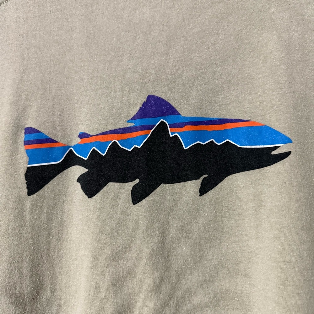 Patagonia Men's Sage Green Short Sleeve Tee - Picture 7 of 7
